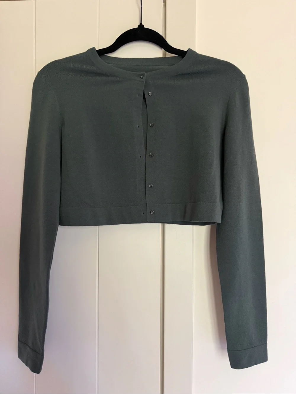 Alaia Signature Cropped Knit Cardigan - Picture 3 of 5